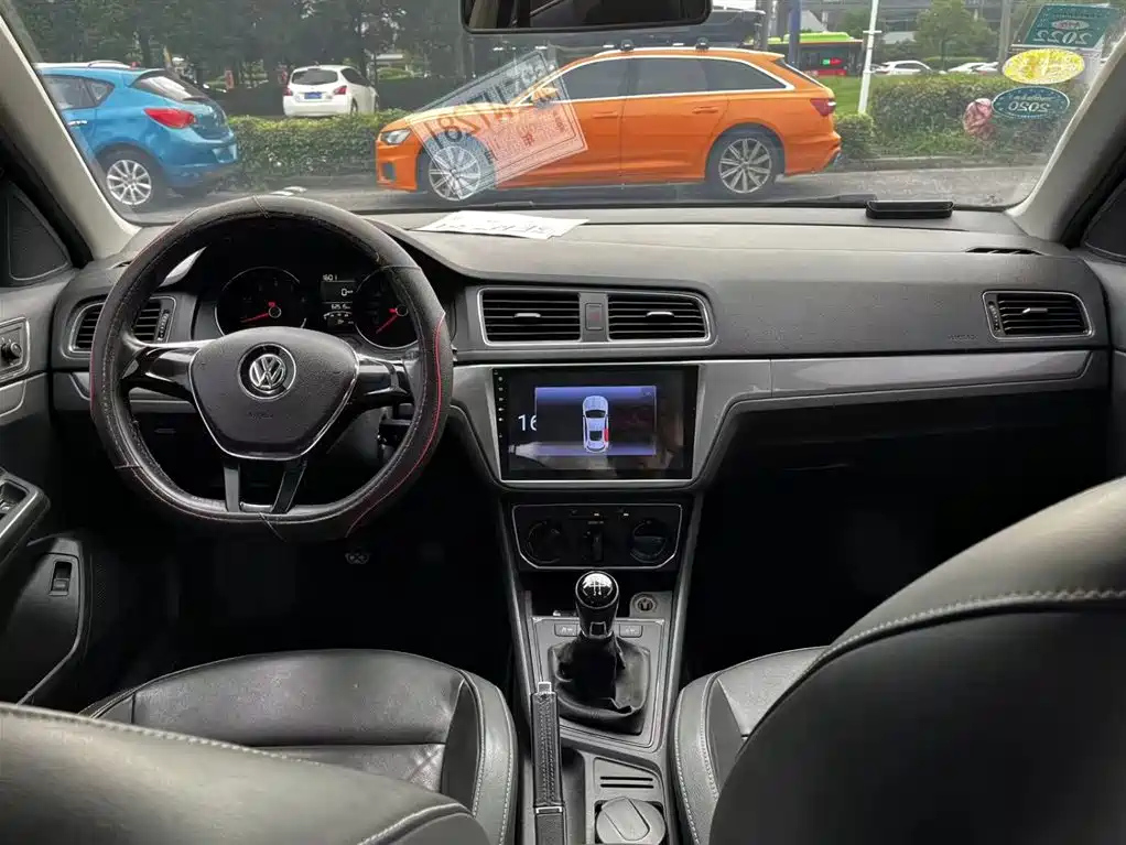 VOLKSWAGEN LAVIDA 2016