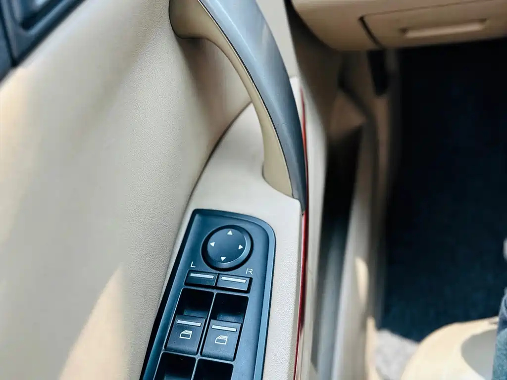 ROEWE 550 2011