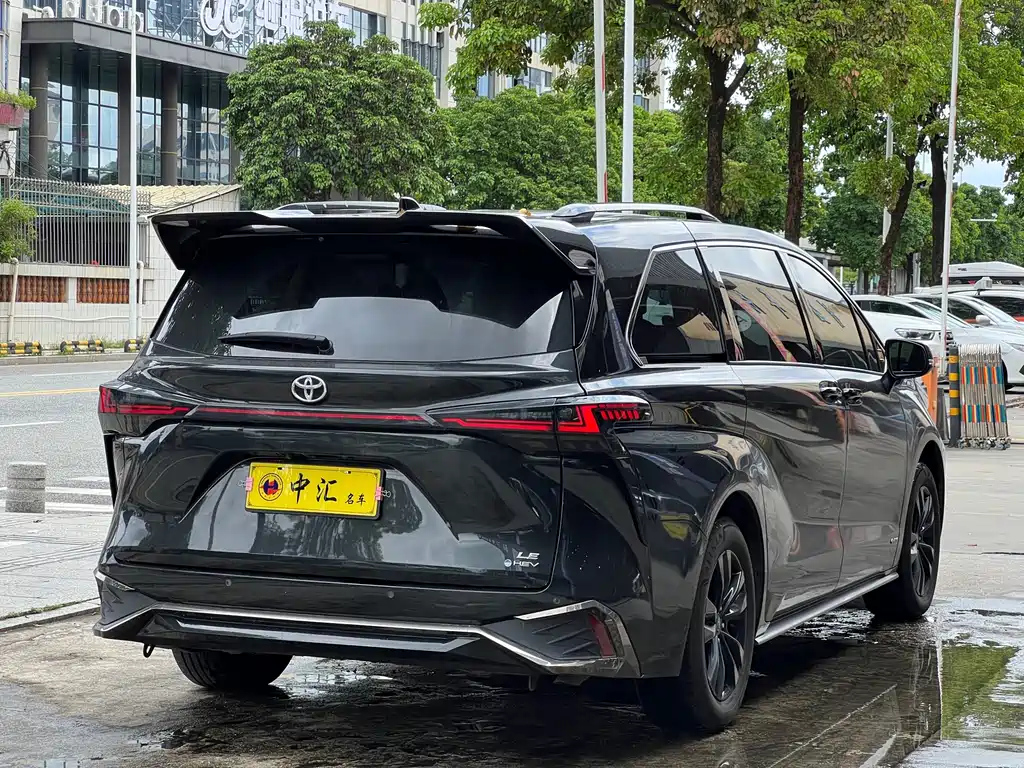 TOYOTA SIENNA SIENNA 2023