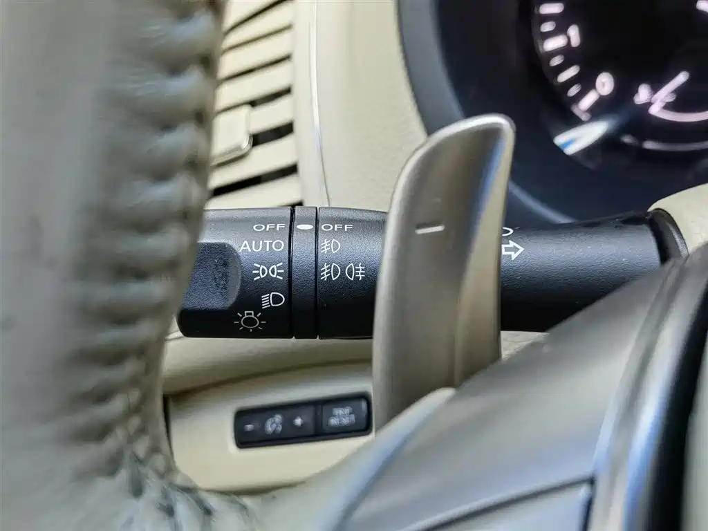 NISSAN TEANA 2013