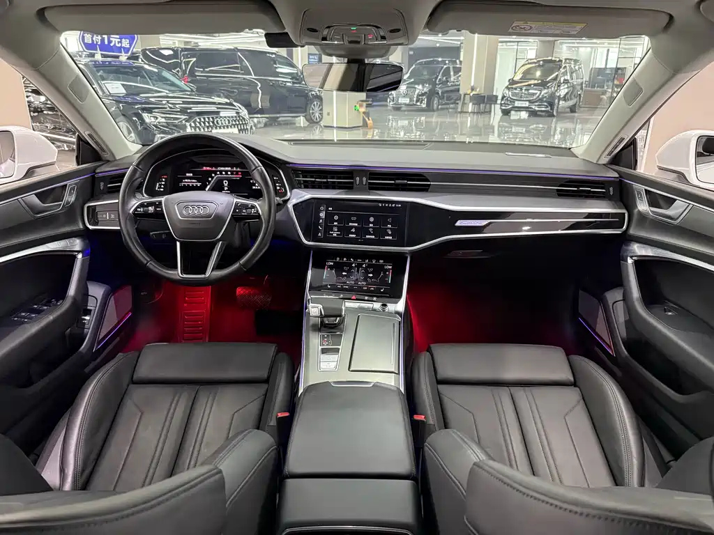 AUDI A7 2023