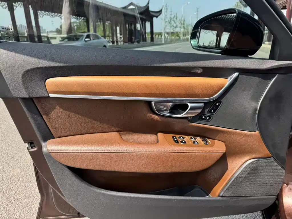 VOLVO S90 2018