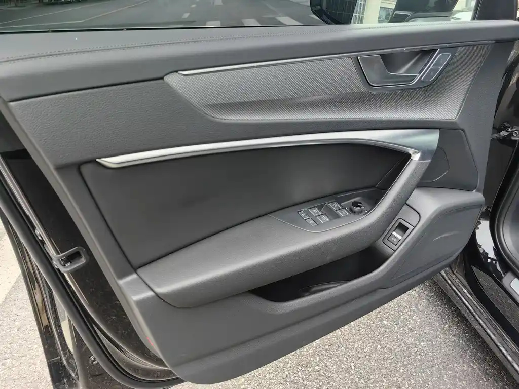 AUDI A6L 2023