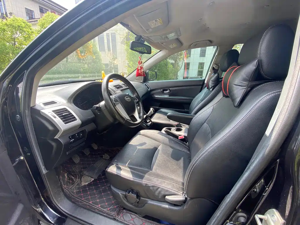 BYD S6 2014