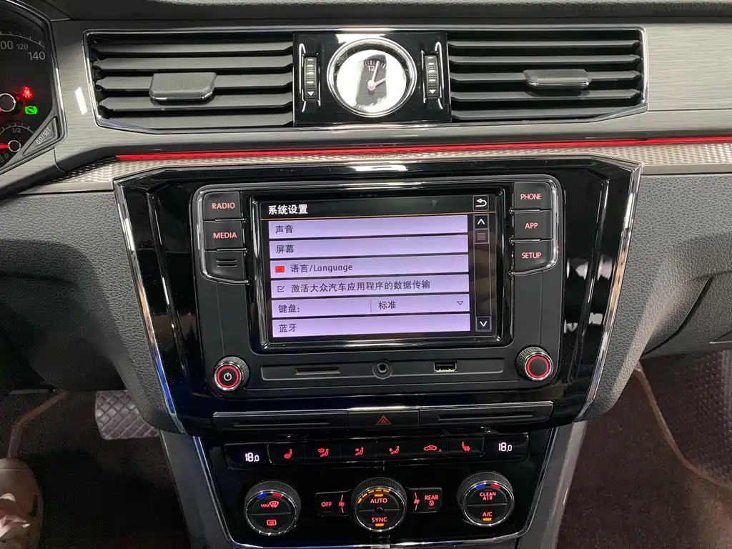 VOLKSWAGEN PASSAT 2017