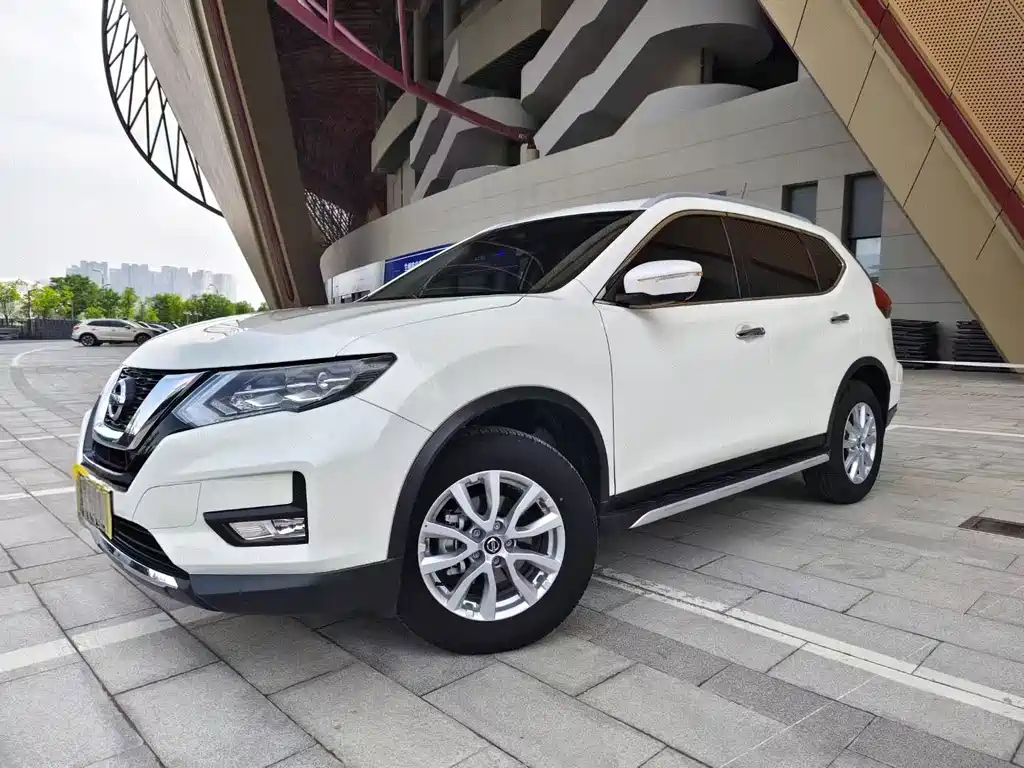 NISSAN X-TRAIL 2023