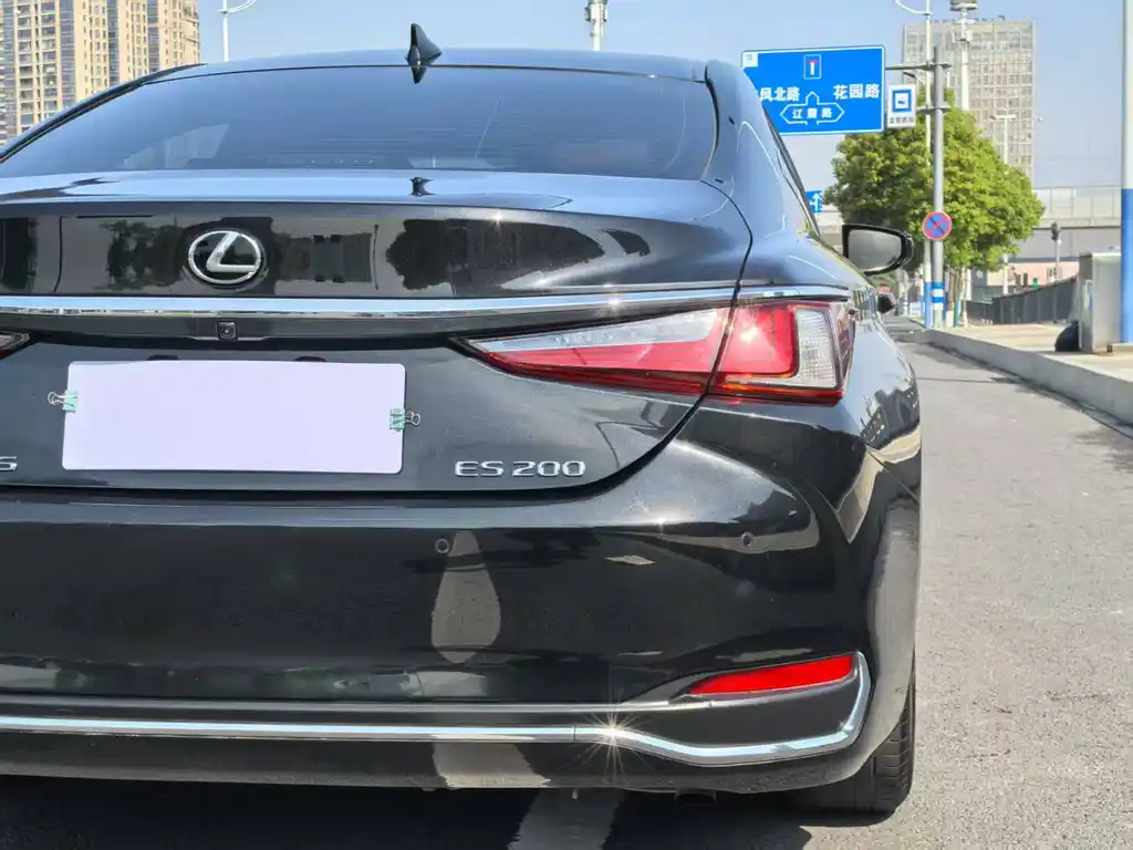 LEXUS ES 2021