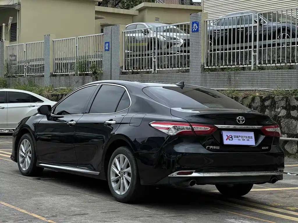 TOYOTA CAMRY 2023