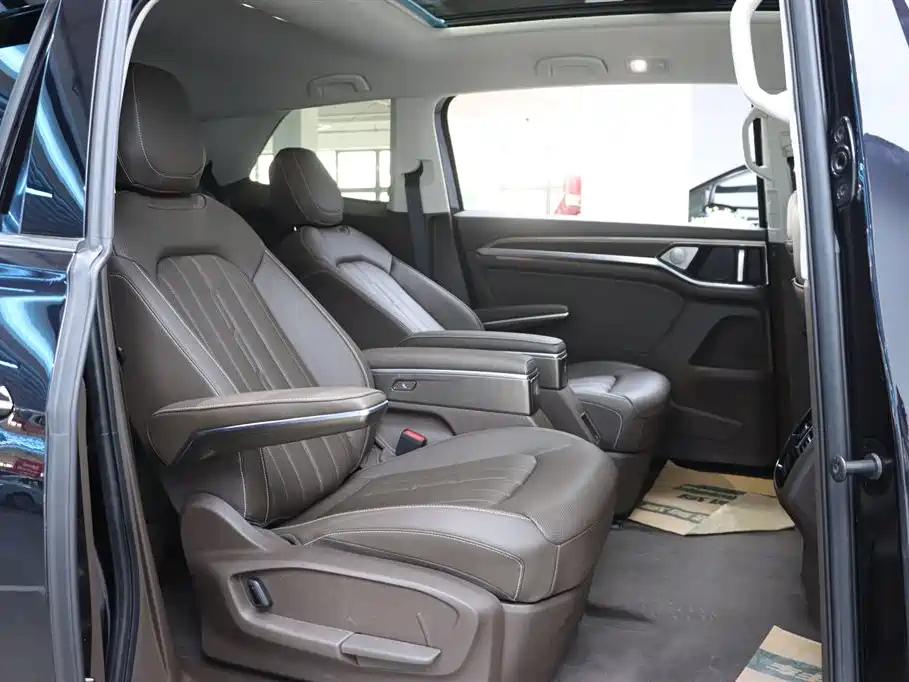 VOLKSWAGEN VILORAN 2020