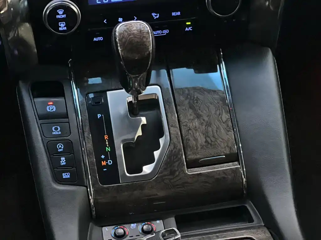 TOYOTA ALPHARD 2018