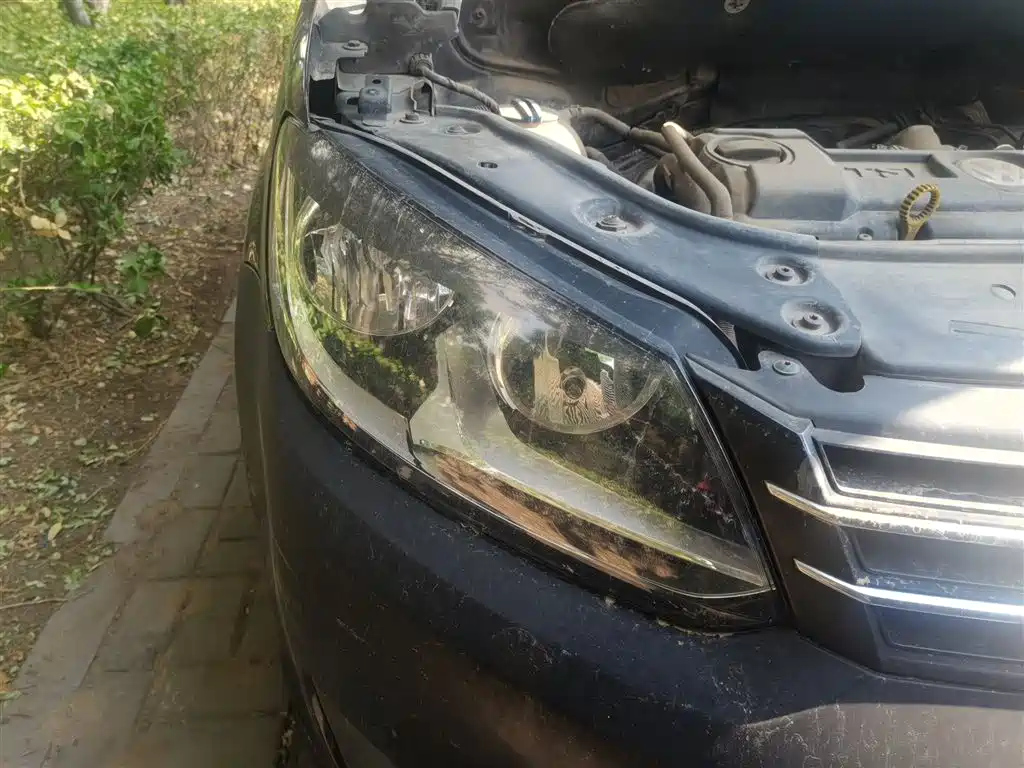 VOLKSWAGEN TOURAN 2015