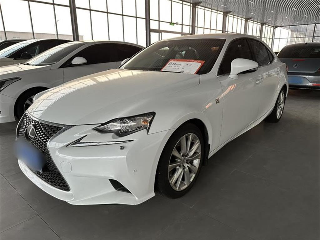LEXUS IS 2015