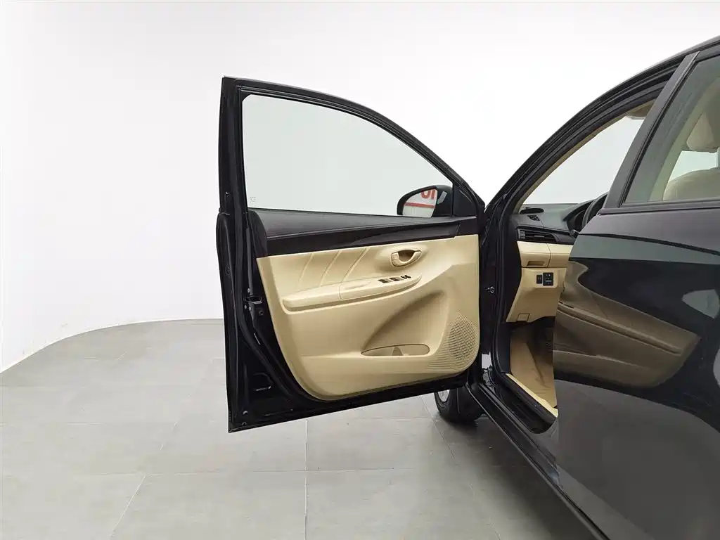 TOYOTA VIOS 2015