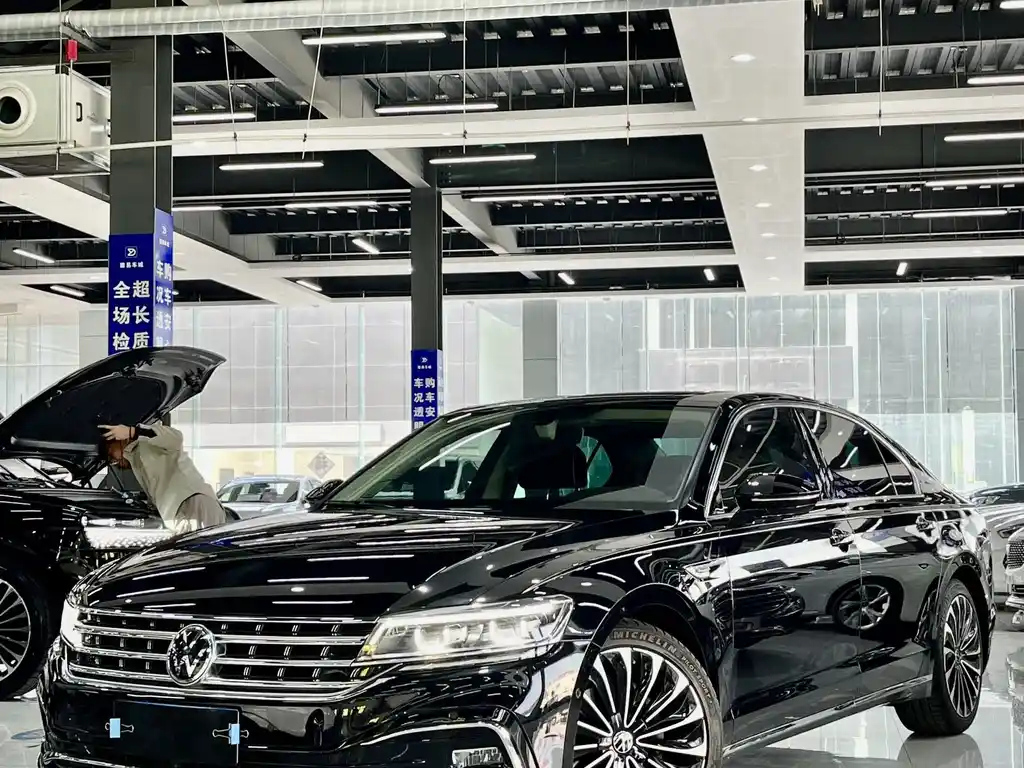 VOLKSWAGEN PHIDEON 2021