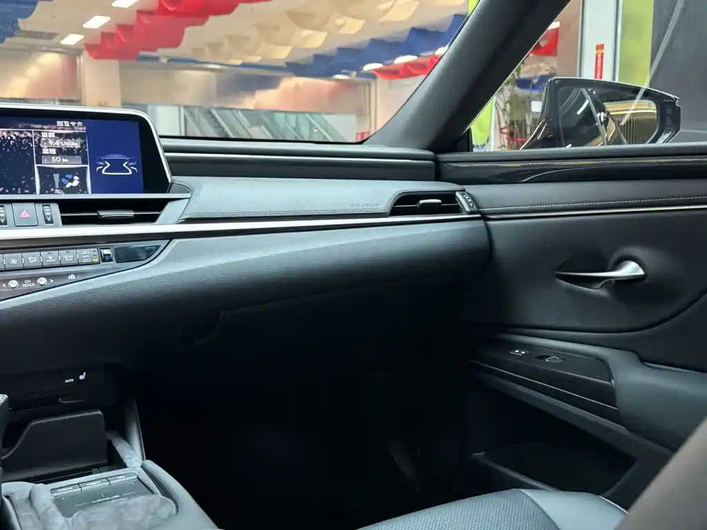 LEXUS ES 2021