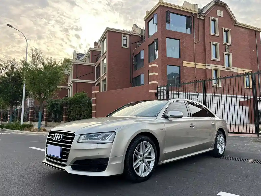 AUDI A8 2017