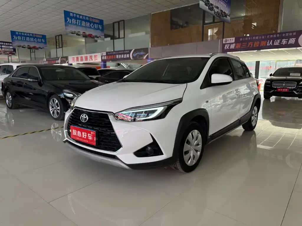 TOYOTA YARIS L DAZZLING