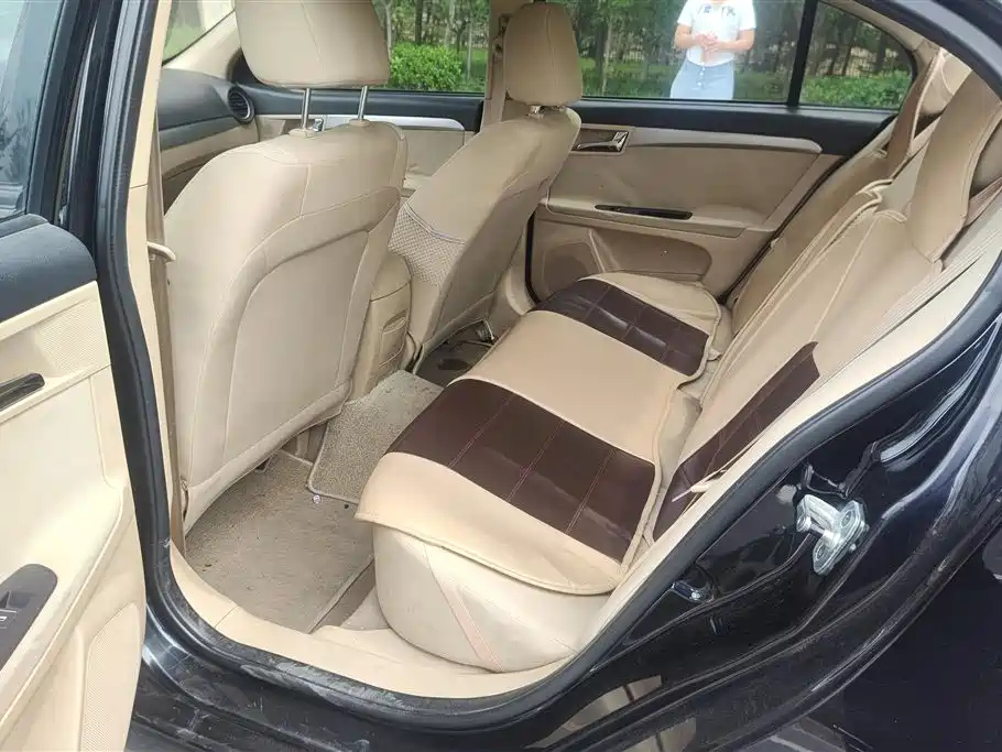ROEWE 350 2015