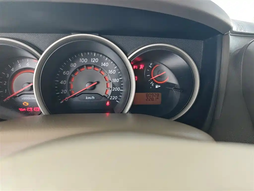NISSAN SYLPHY 2012