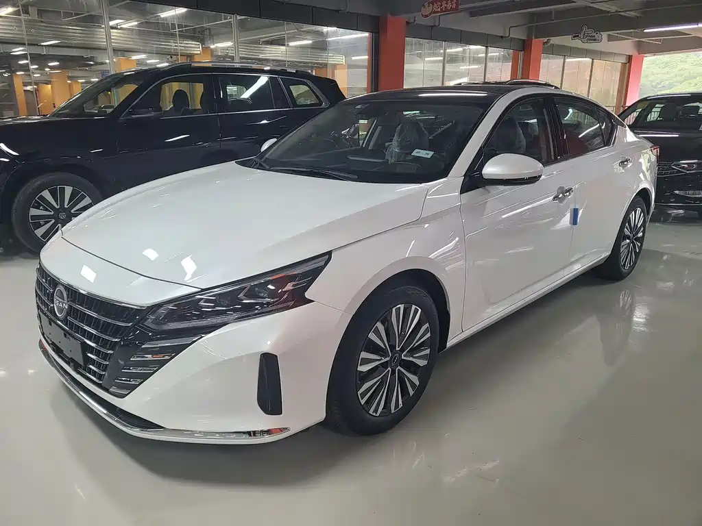 NISSAN TEANA 2022