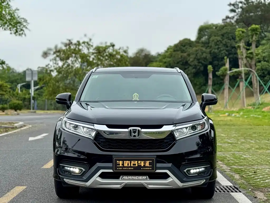 HONDA AVANCIER 2018