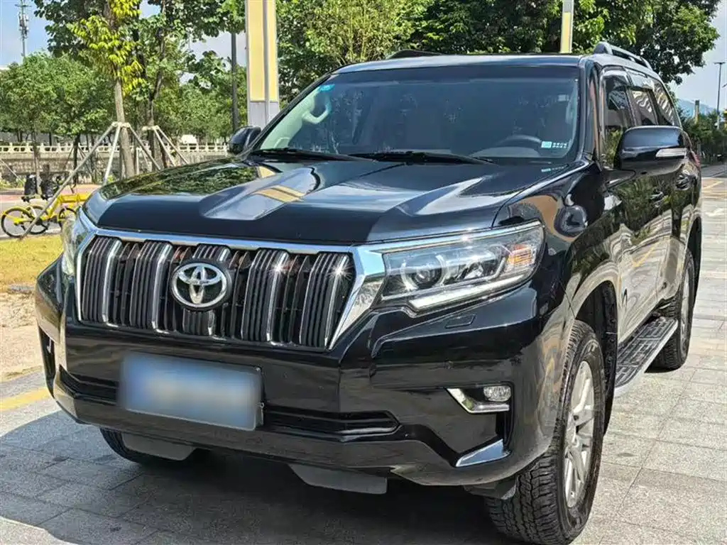 TOYOTA PRADO 2018