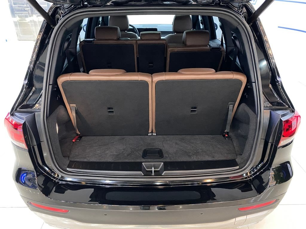 MERCEDES BENZ GLB 2023