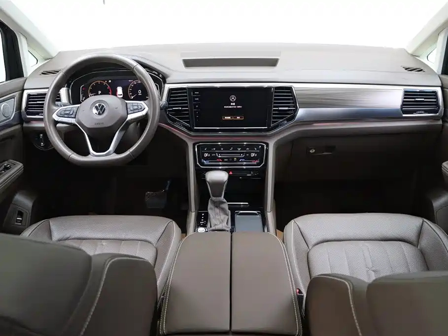 VOLKSWAGEN VILORAN 2020