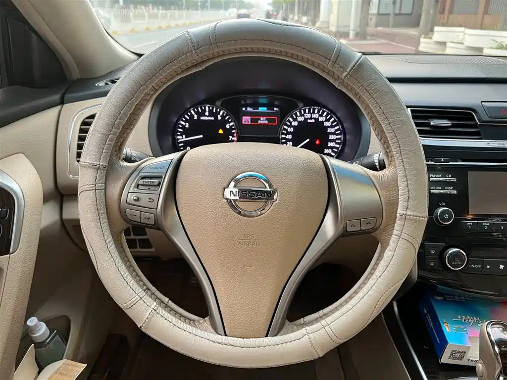 NISSAN TEANA 2015