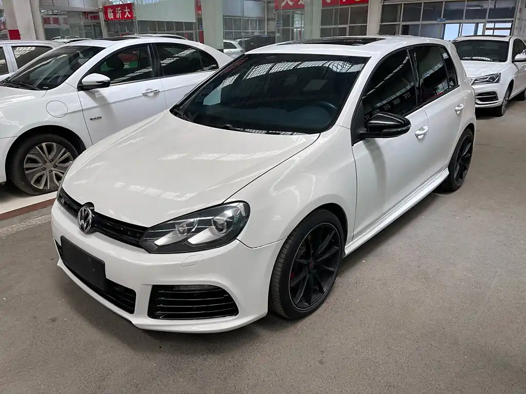 VOLKSWAGEN GOLF 2012