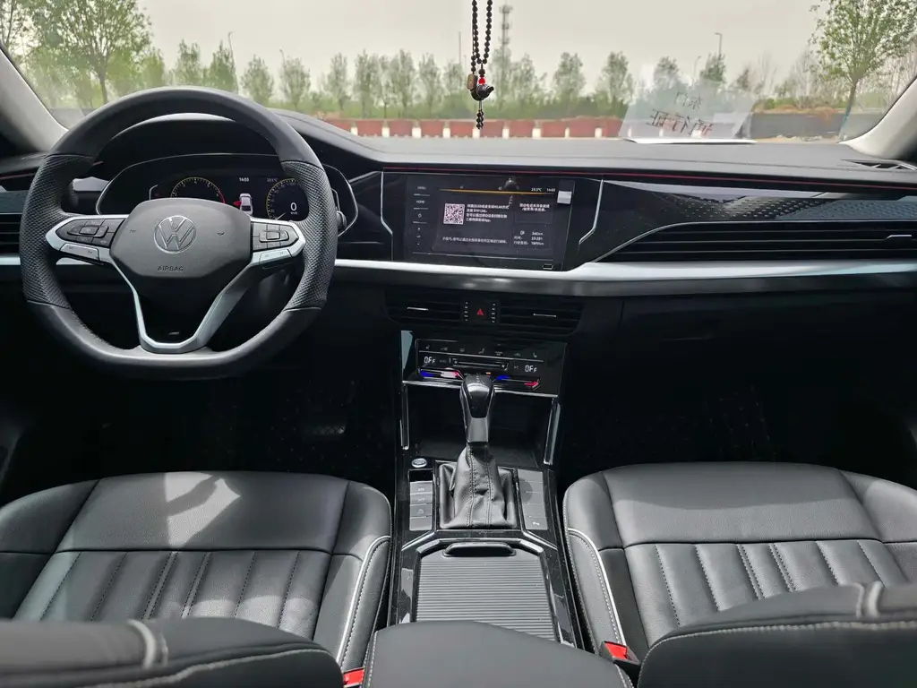 VOLKSWAGEN PASSAT 2022