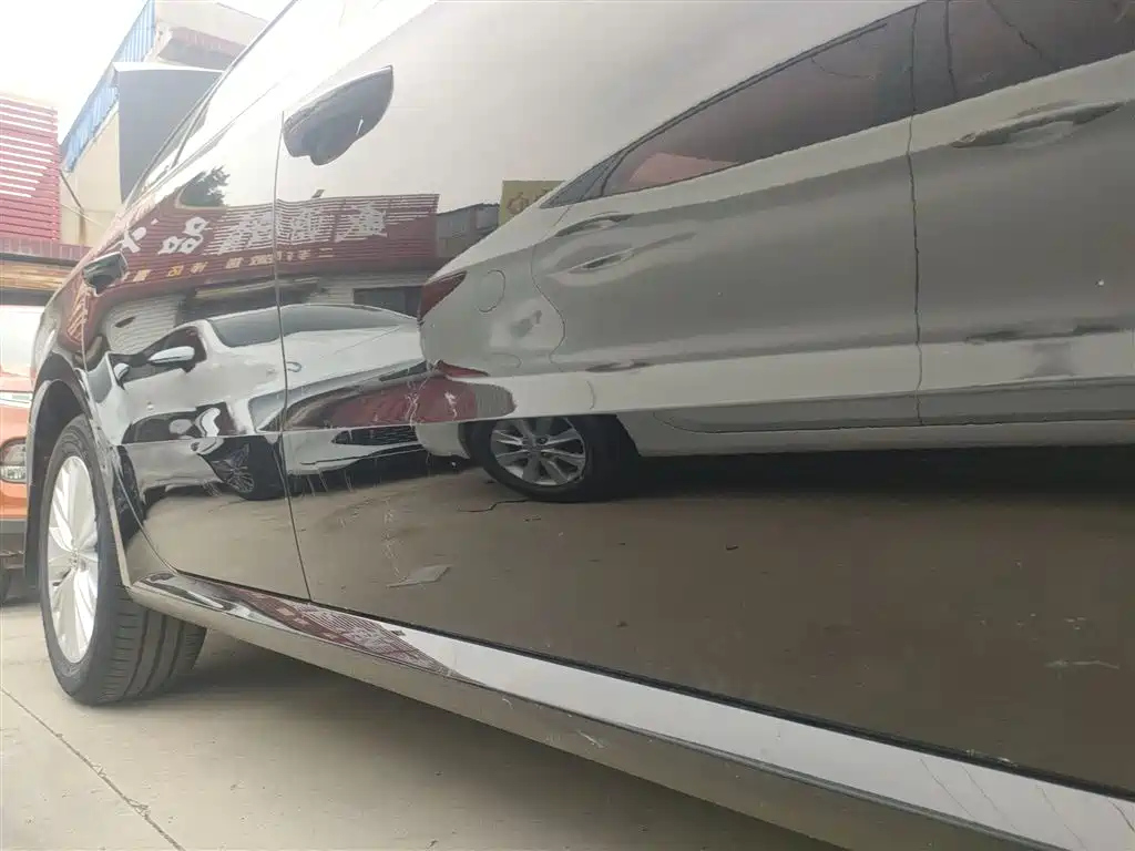 VOLKSWAGEN LAVIDA 2019