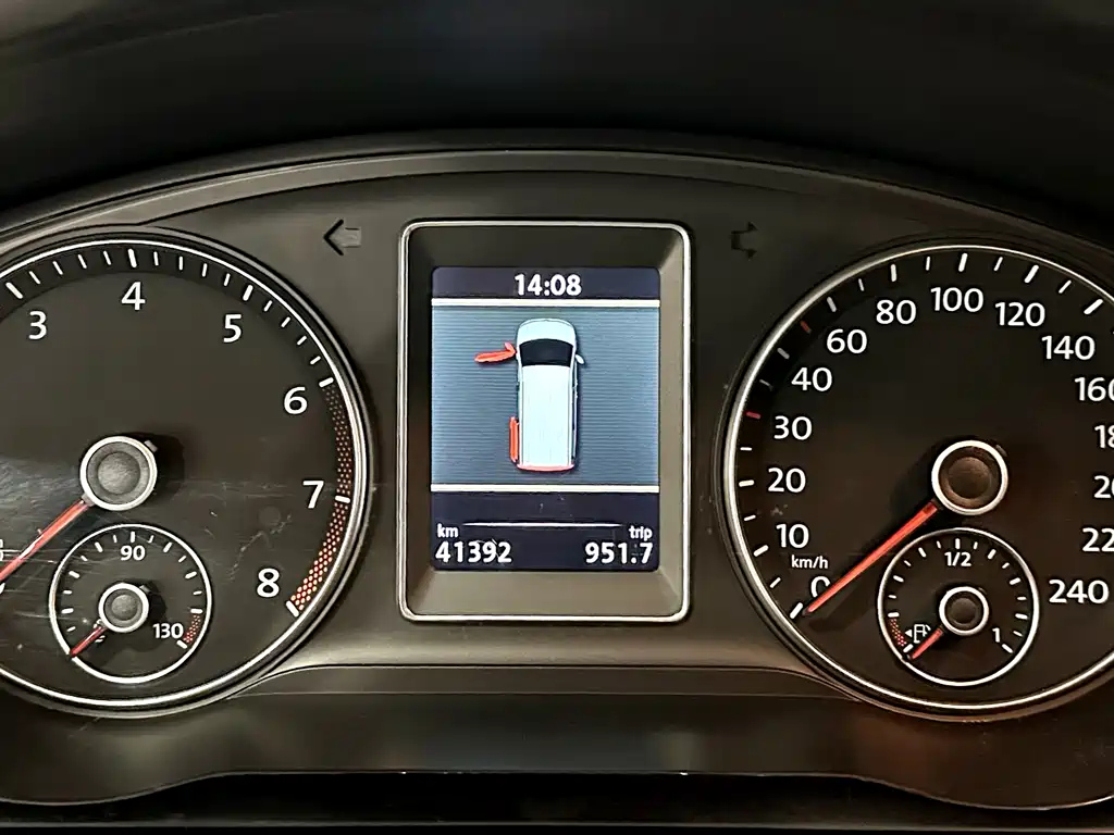 VOLKSWAGEN MULTIVAN 2012
