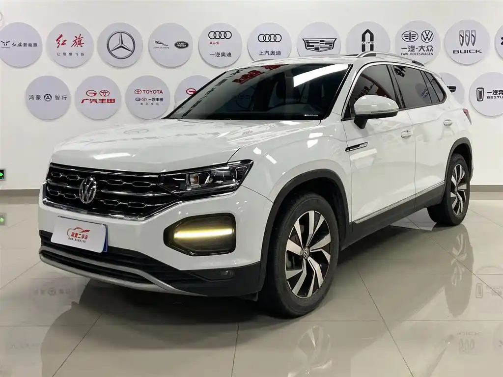 VOLKSWAGEN TAYRON 2022