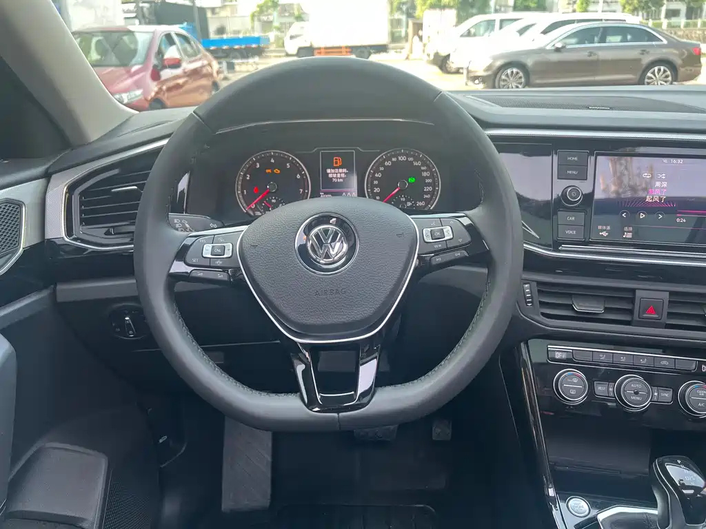 VOLKSWAGEN TAYRON 2020