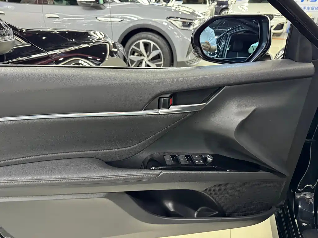 TOYOTA CAMRY 2021