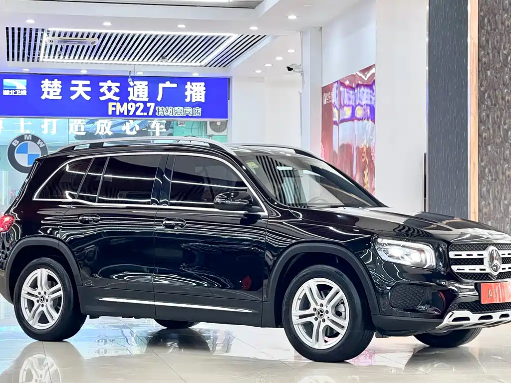 MERCEDES BENZ GLB 2021