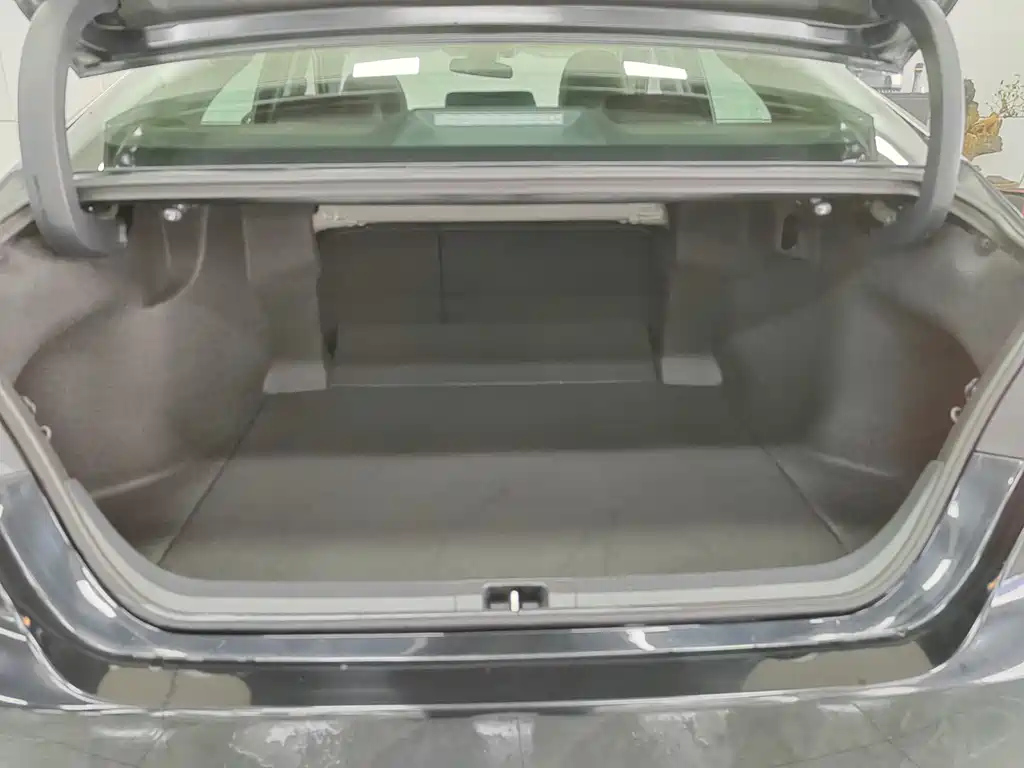TOYOTA CAMRY 2023