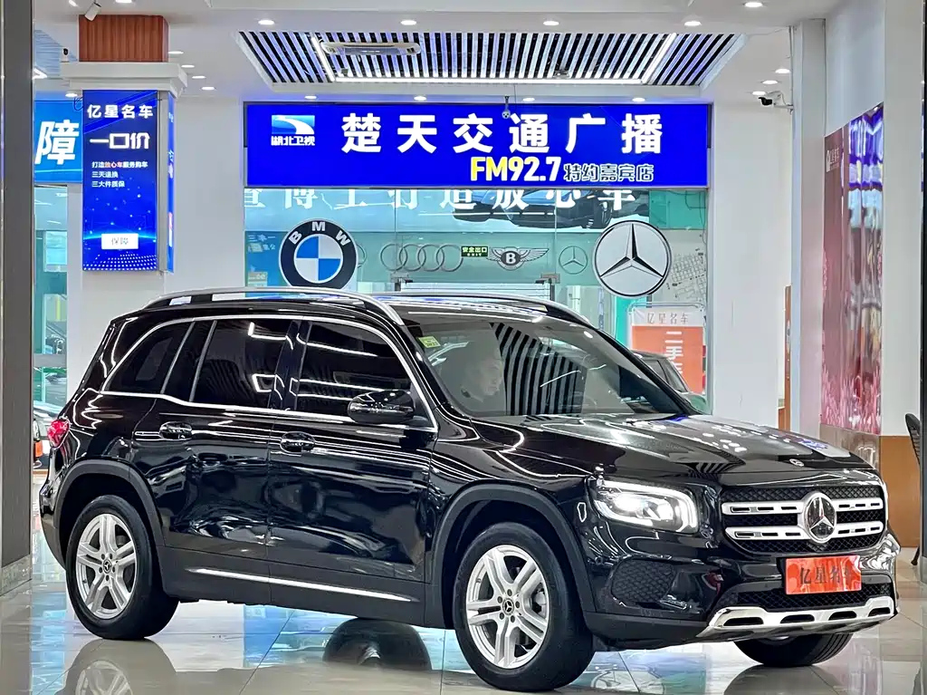 MERCEDES BENZ GLB 2021