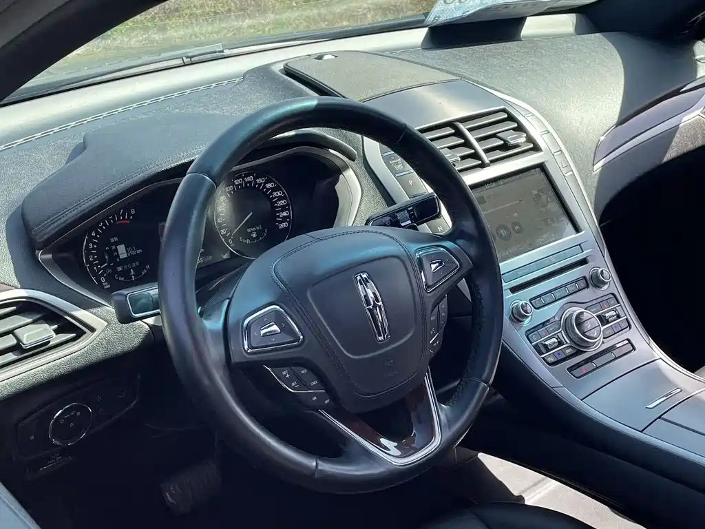 LINCOLN MKZ 2017