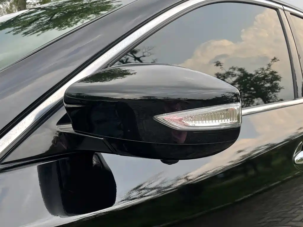 NISSAN TEANA 2018