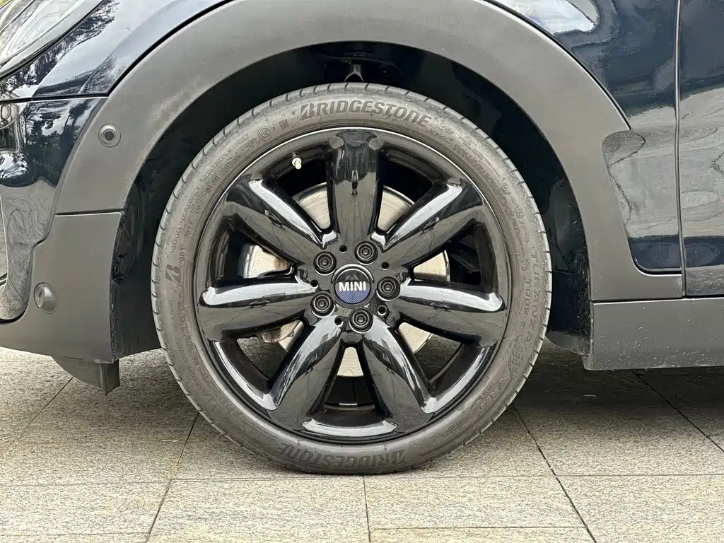 MINI CLUBMAN 2022