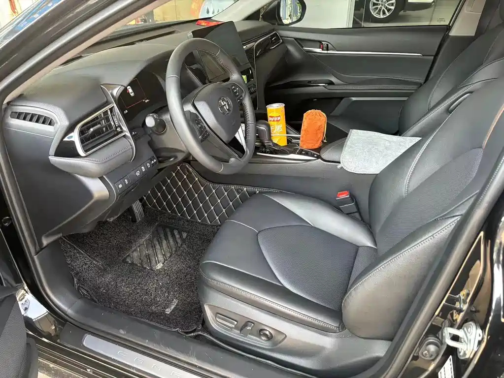 TOYOTA CAMRY 2024
