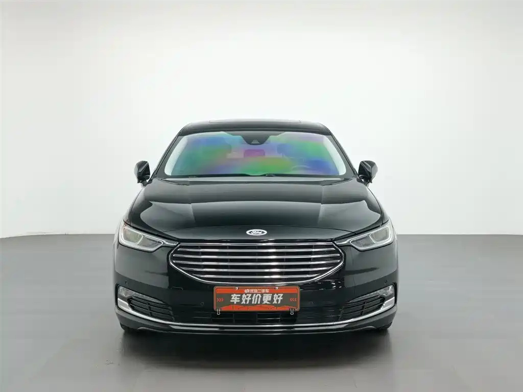 FORD TAURUS 2020