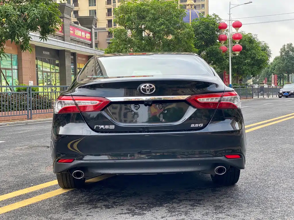 TOYOTA CAMRY 2019