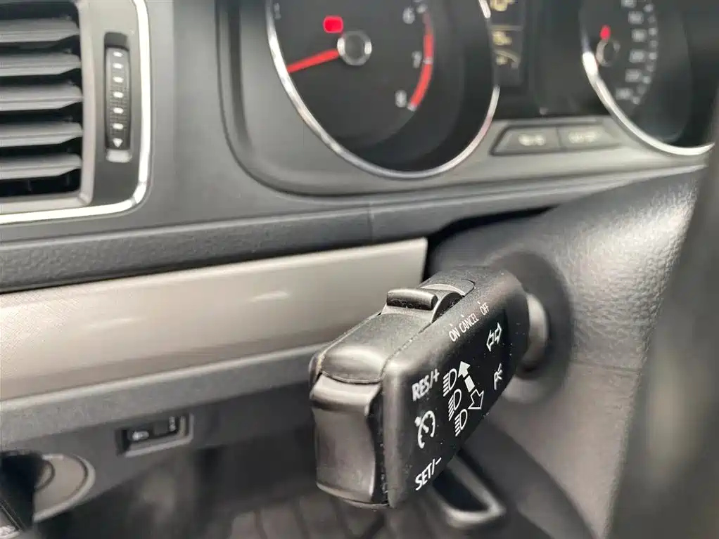 VOLKSWAGEN LAVIDA 2018