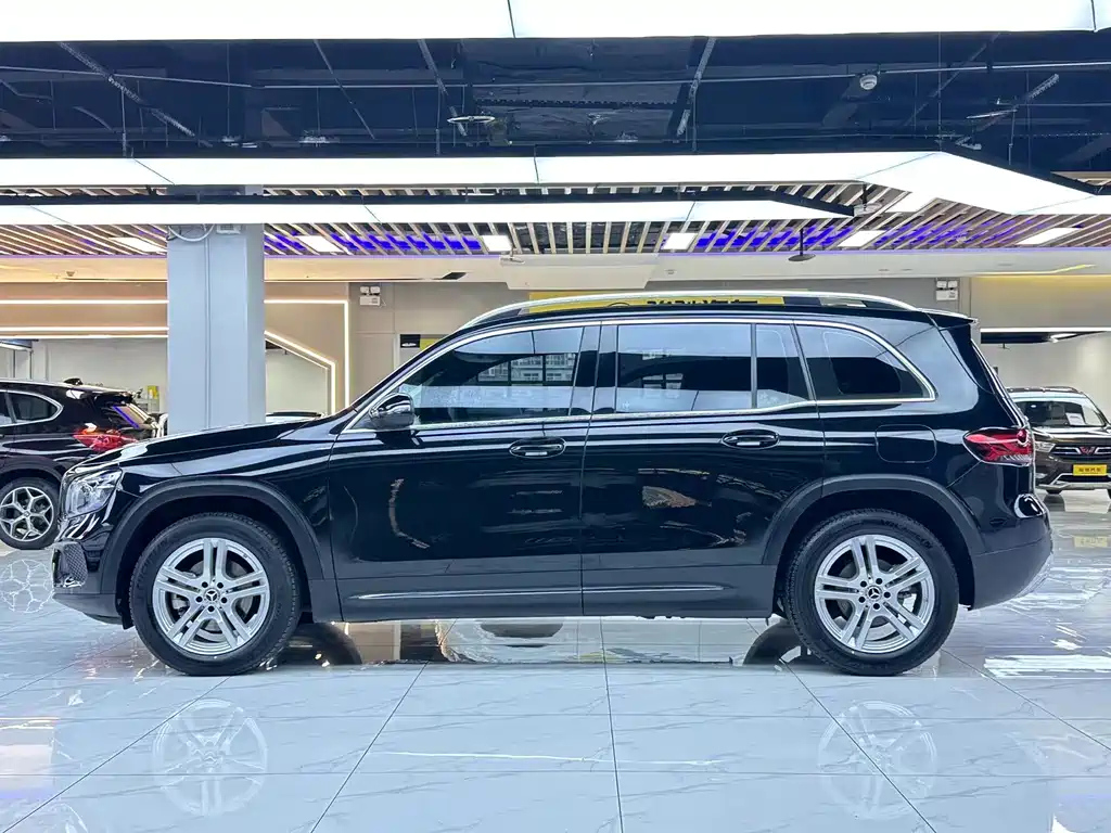 MERCEDES BENZ GLB 2022