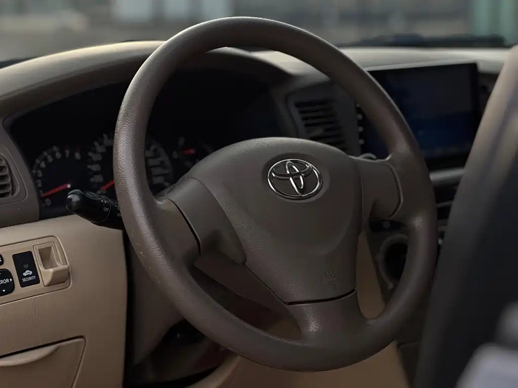 TOYOTA COROLLA 2011