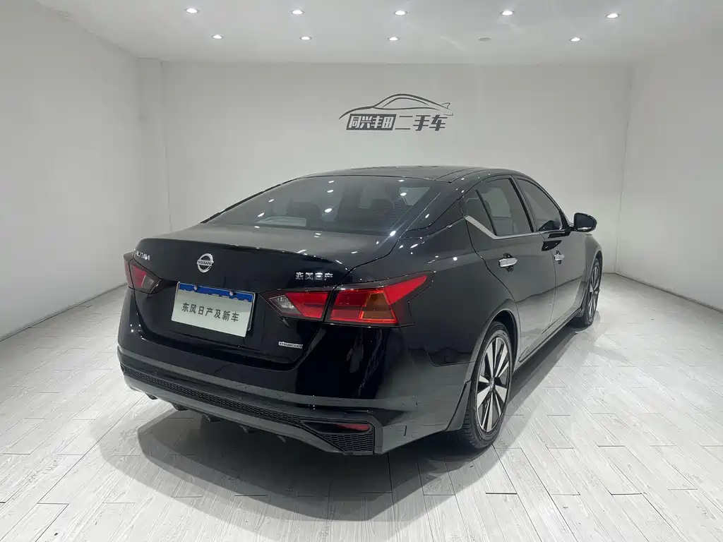 NISSAN TEANA 2021