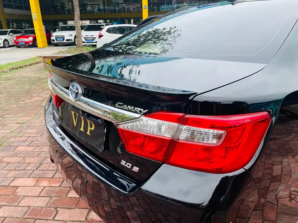 TOYOTA CAMRY 2012